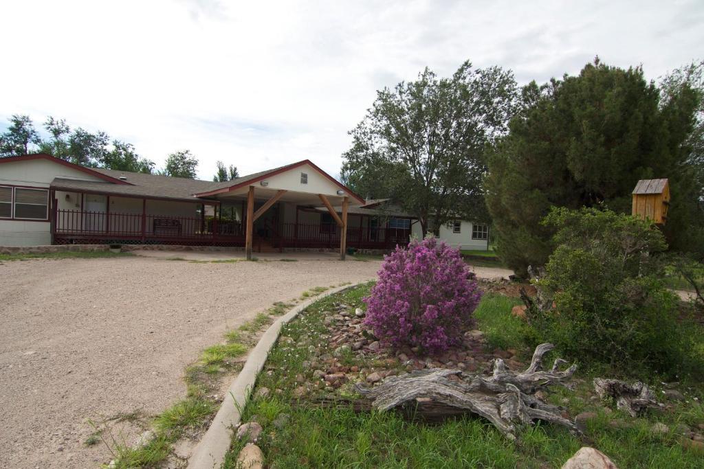 Davis Mountains Inn (Adults Only) Форт Дейвис Екстериор снимка